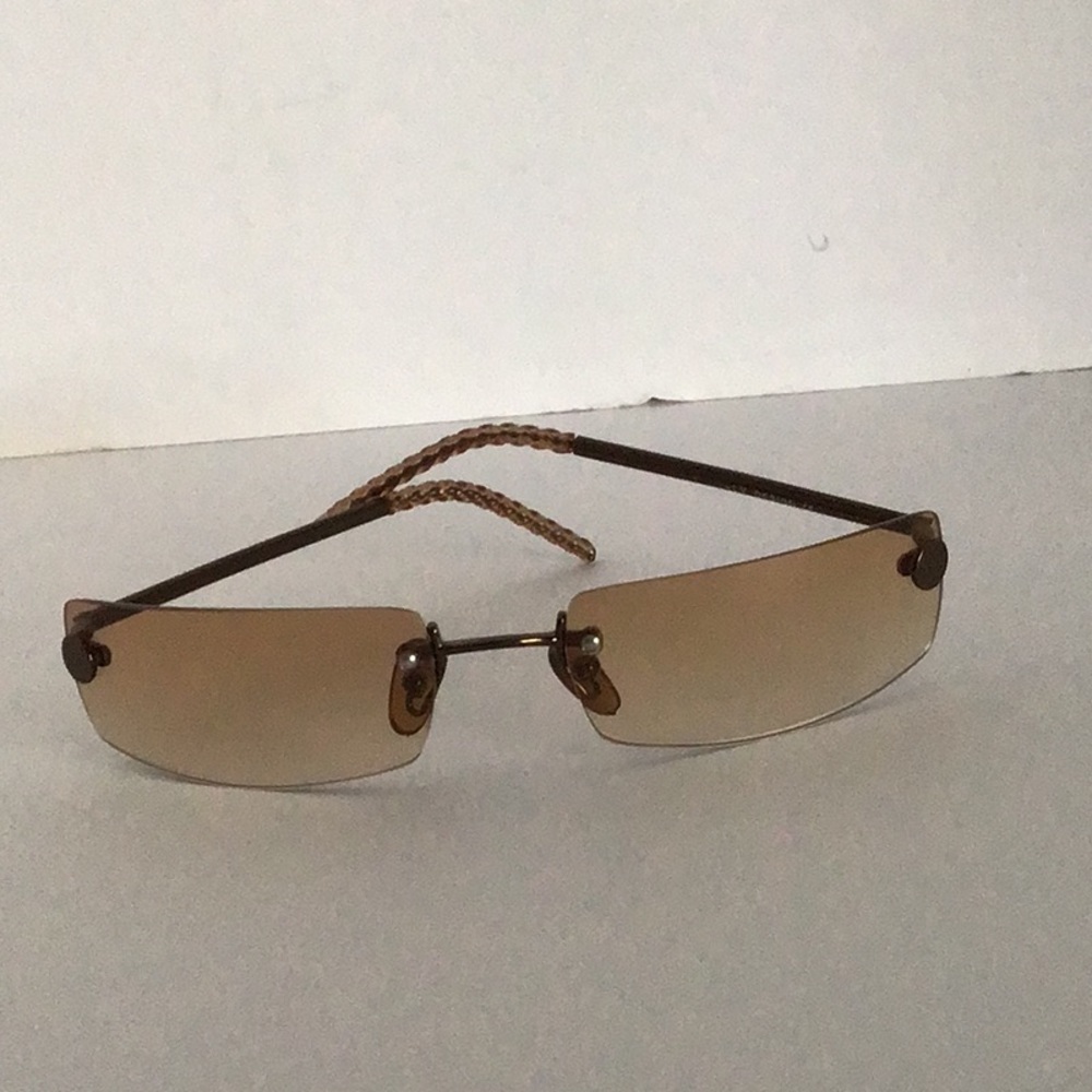 🛍️🛍️UNKNOWN DESIGNER🛍️🛍️.   Stylish Brown Rimless Sunglasses